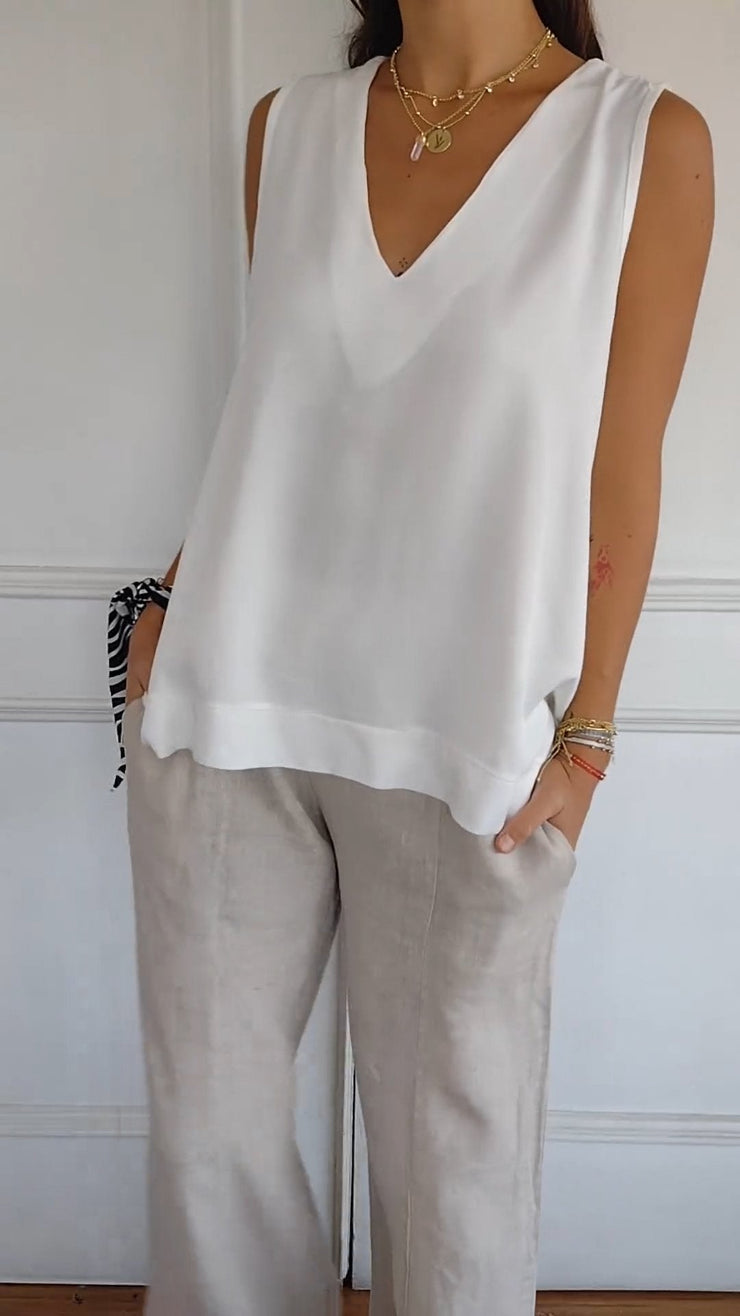 V-neck Loose and Comfortable Top