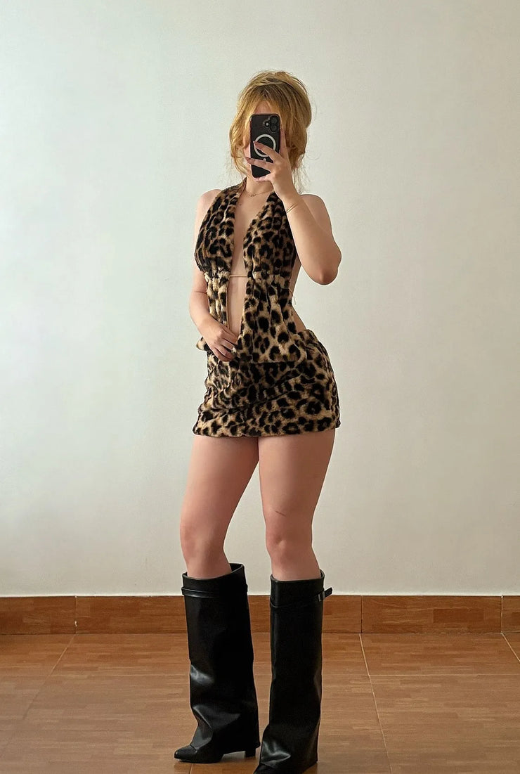Sexy Halter Wild Leopard Print Skirt Outfit