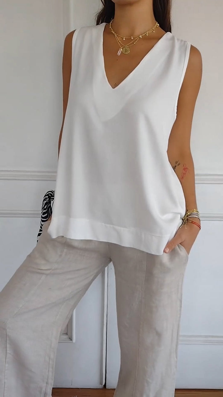 V-neck Loose and Comfortable Top
