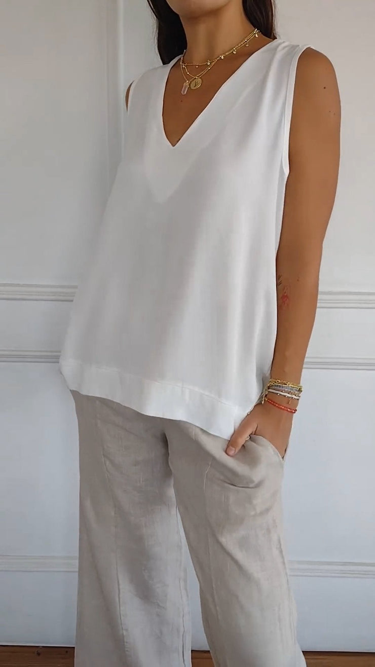 V-neck Loose and Comfortable Top